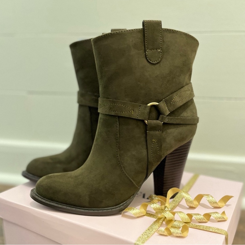NWT JustFab “Raney” Olive Suede Heel Booties